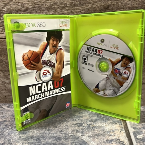 5 for $60 - NCAA March Madness 07 for Xbox 360 - Picture 2 of 4